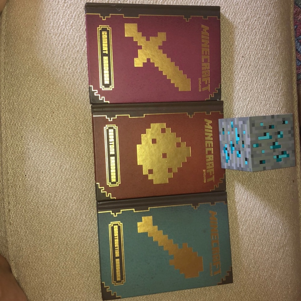 Mine craft books & diamond block